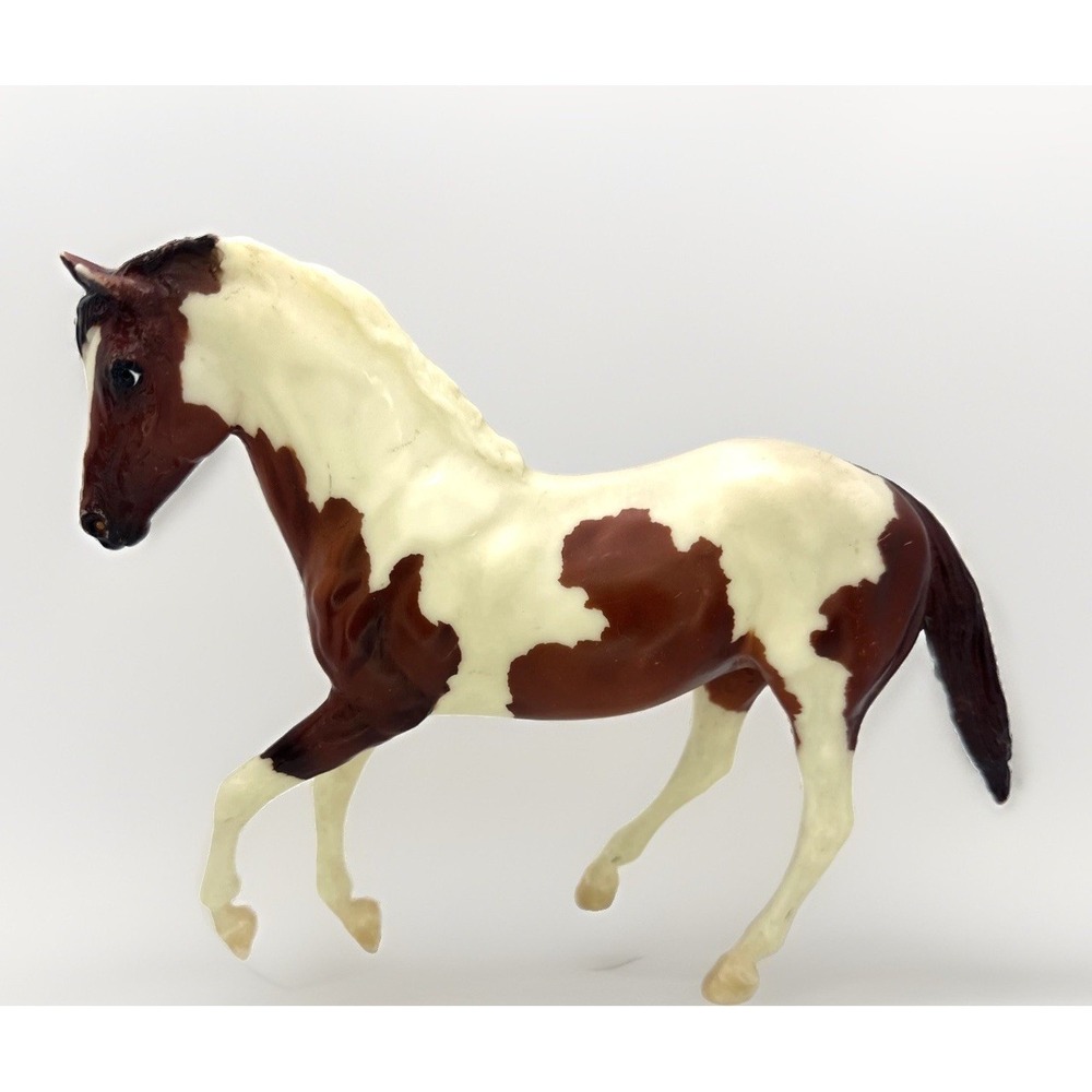 Breyer Classics Freedom #62006 Chestnut Pinto Mare Sport Model Horse